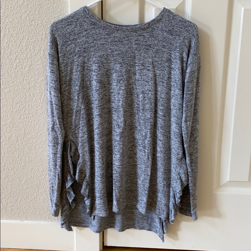GREY SWEATER